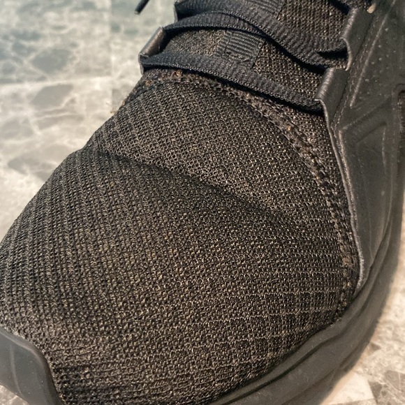 Puma Enzo Varsity Softride Running Shoes - Size 8 - Picture 11 of 11